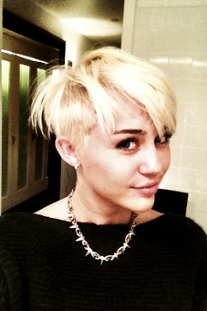 Miley új frizurája - 2012. 08. 14.
